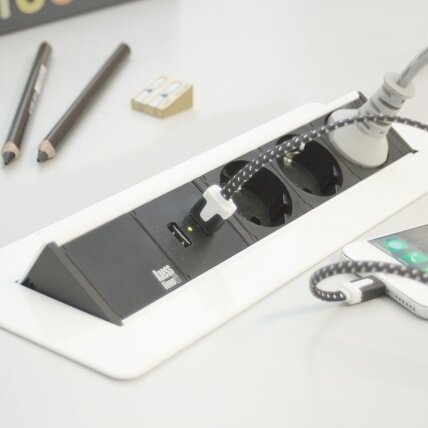 Axessline QuickBox, 3 gniazda zasilania + 2 porty USB 2