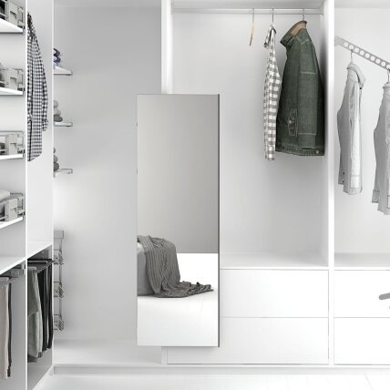 Pull-out mirror 1