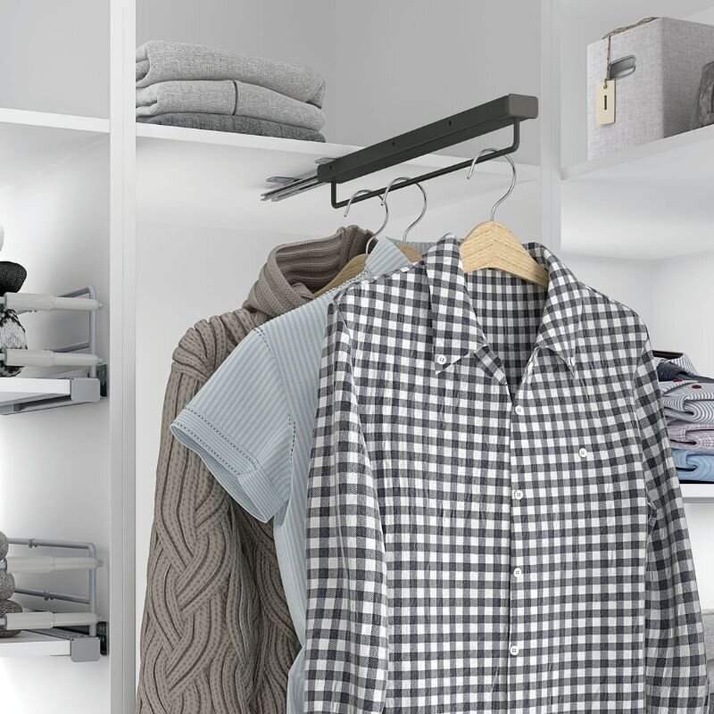 Pull-out hanger