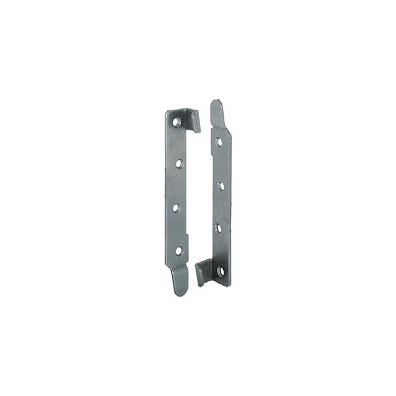 Bed fitting with cranked hook-in part and striking plate Bed fitting with cranked hook-in part and striking plate