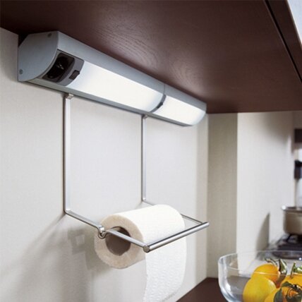 Fluorescent lighting with a switch Fluorescent lighting with a switch